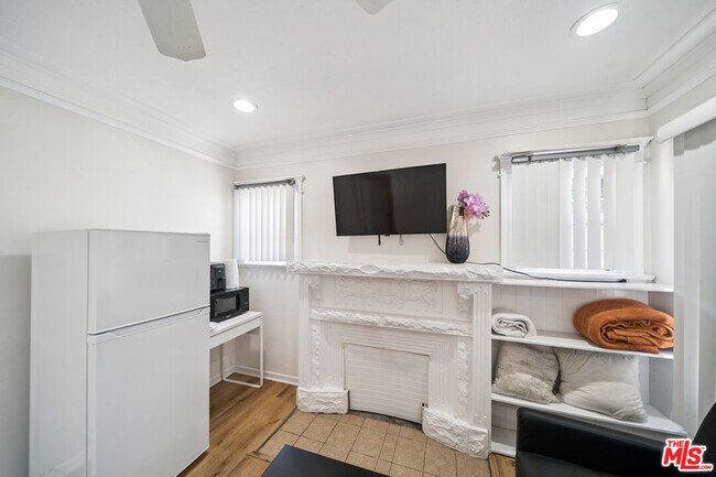 Building Photo - 1163 W 38th St