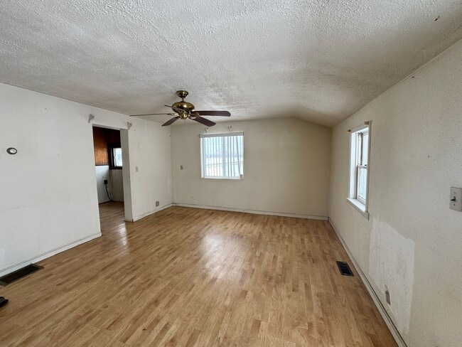 Building Photo - Farm house in Mapleton Schools!