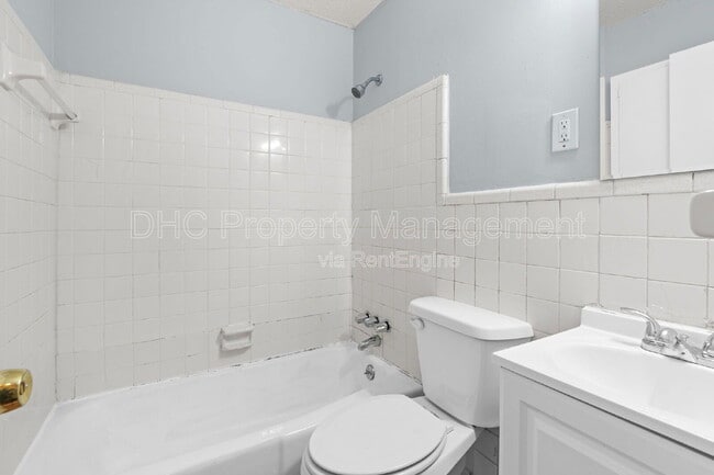 Building Photo - 6501 Raymond Dr