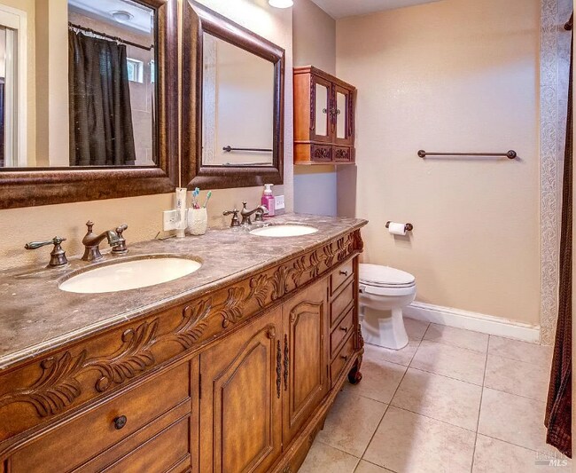 Building Photo - 300 Kathy Ellen Dr