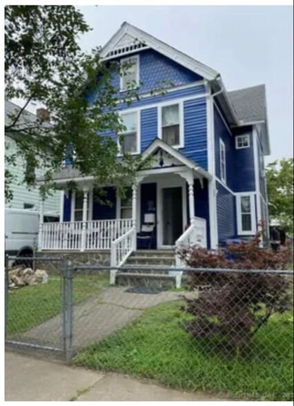 Primary Photo - 595 William St