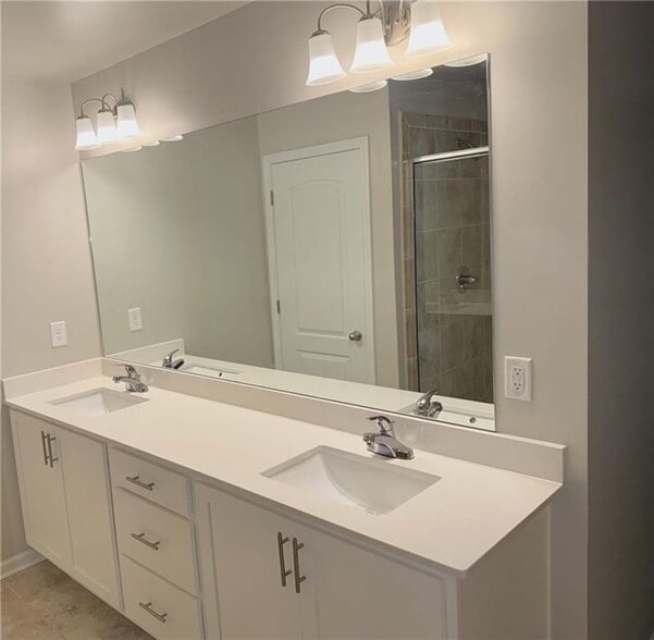 Building Photo - 480 Rockfern Ct