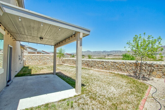 Building Photo - 7896 Enchanted Path Dr
