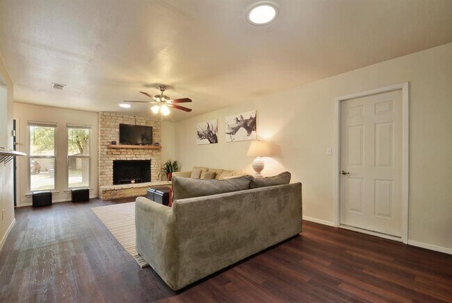 Building Photo - 8432 Bangor Bend