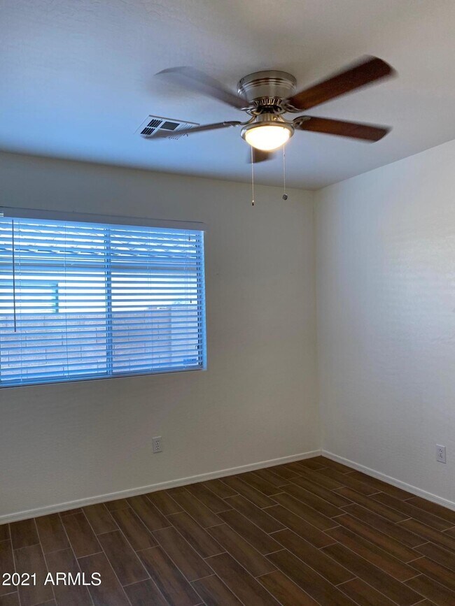 Building Photo - 14856 W Ventura St