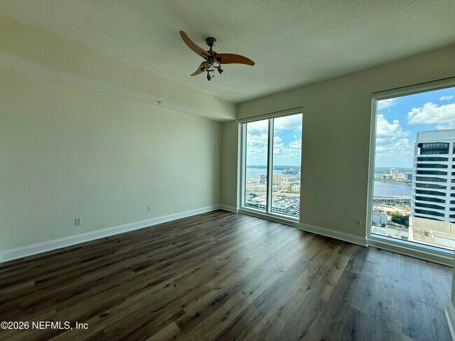 Building Photo - 1431 Riverplace Blvd
