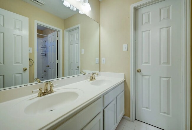 Building Photo - 7807 Allegro Dr