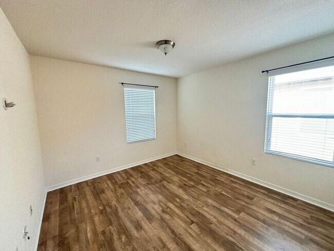 Building Photo - 10126 Celtic Ash Dr