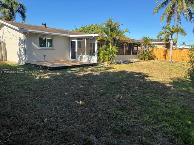 Building Photo - 11311 NW 32nd Manor