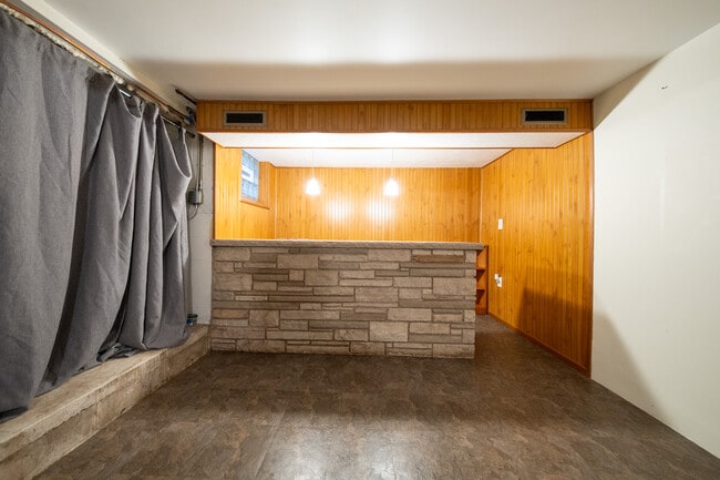 Building Photo - 4689 Morris Ln
