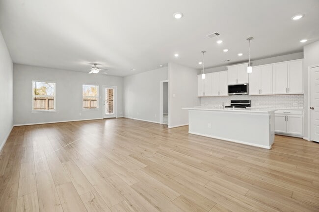 Building Photo - 2618 Indigo Harvest Trl