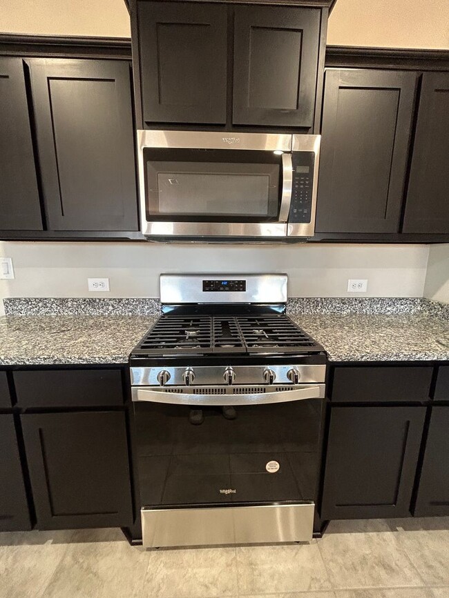 Building Photo - Beautiful Home in Homestead at Parks Bell ...
