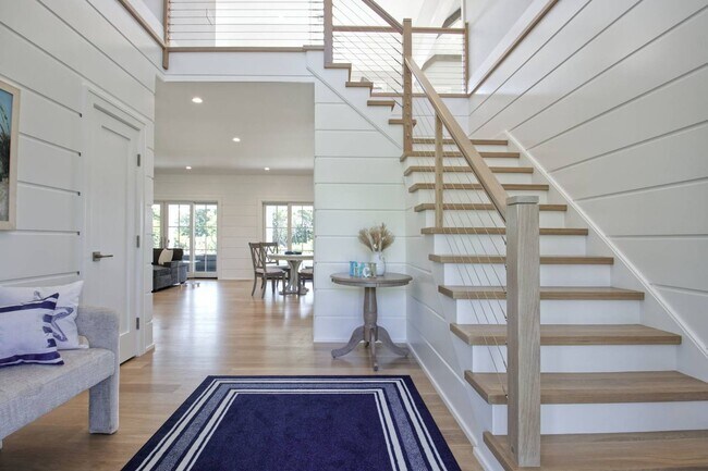 Building Photo - 12 S Elroy Dr