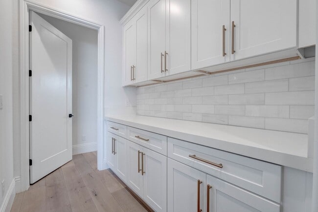 Building Photo - 756 Bruce Moorland St