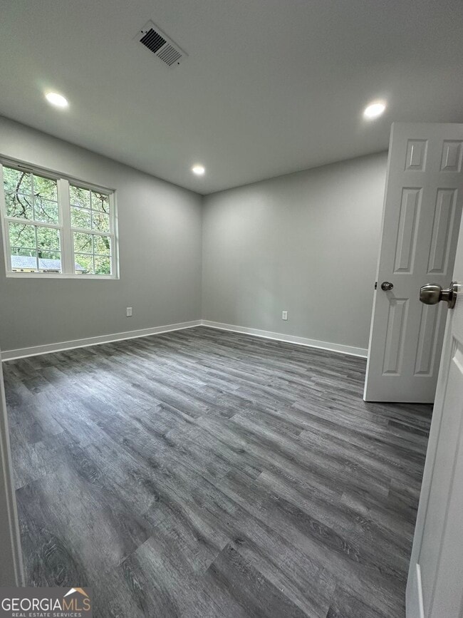 Building Photo - 1729 W Austin Rd