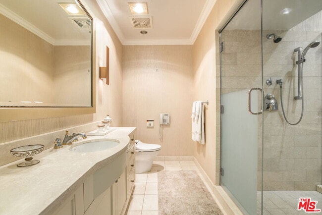 Building Photo - 10727 Wilshire Blvd