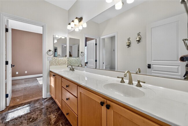 Building Photo - 551 Via Ripagrande Ave