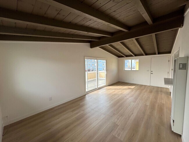 Building Photo - 1145-1149 Montauk Lane