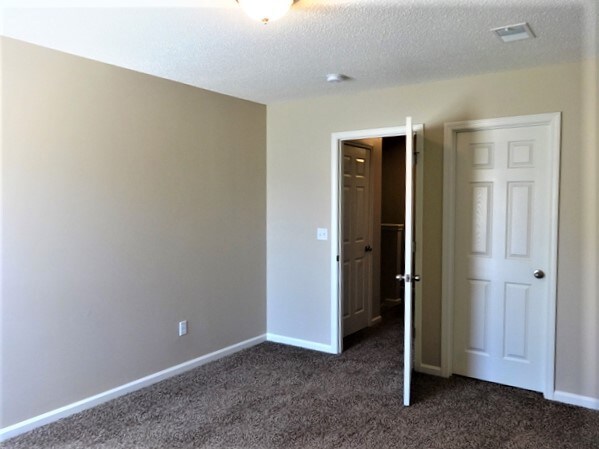 Building Photo - 1067 Briar Rose Ln