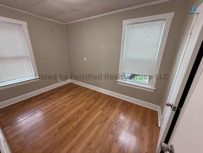 Building Photo - 139 Oliver St