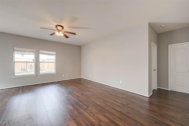 Building Photo - 502 Mornington Ln