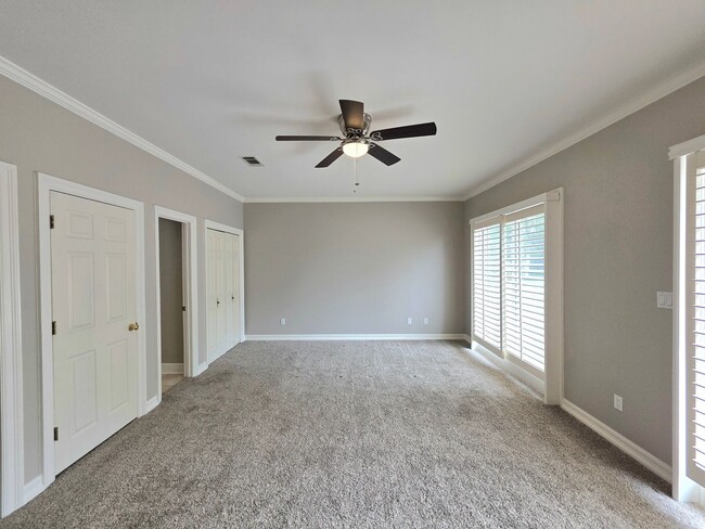 Building Photo - 3343 Chantarene Dr
