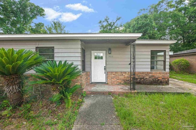 Building Photo - 3211 Torres Ave