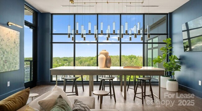 Building Photo - 1711 Commonwealth Ave