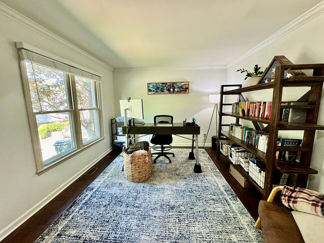 Building Photo - 4 Bedrooms with Finished Basement and Bonus Room!