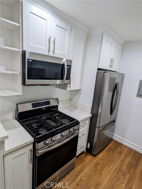 Building Photo - 1019 6th St