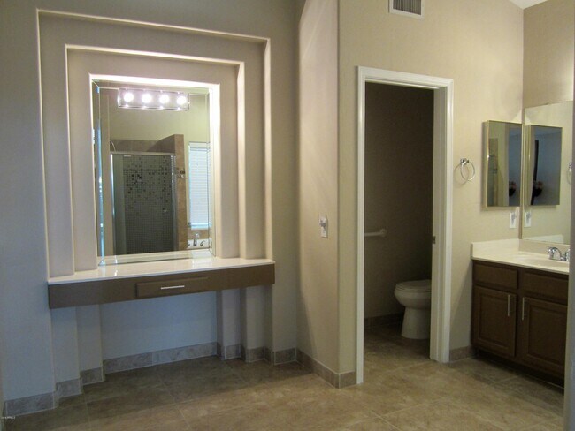 Building Photo - 11880 E Appaloosa Pl