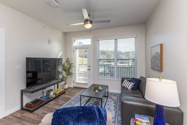 Building Photo - 1001 Marshall Ave