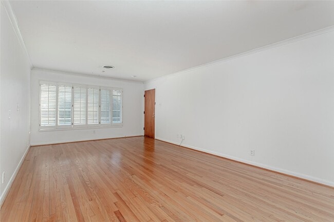 Building Photo - 6523 E Mockingbird Ln