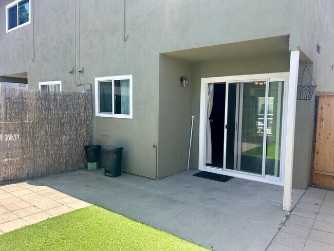 Building Photo - 11587Celi