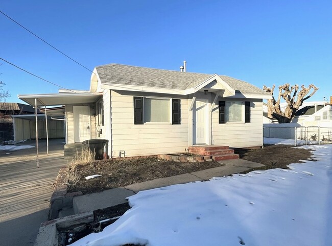 Building Photo - Beautiful 3 Bed 2 Bath Rental in Clearfiel...