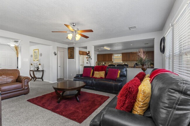 Building Photo - 29326 Legends Green Dr