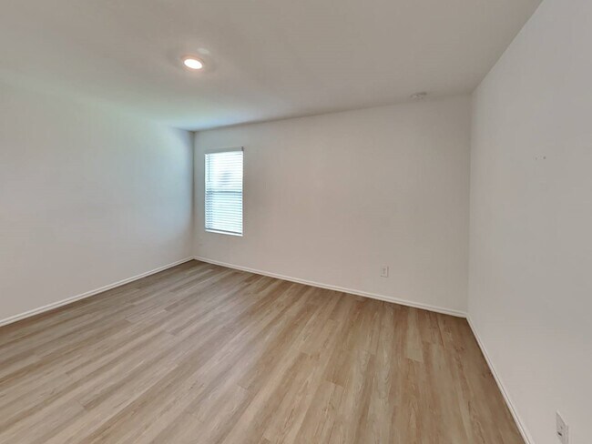 Building Photo - 18819 Charter Elm Dr