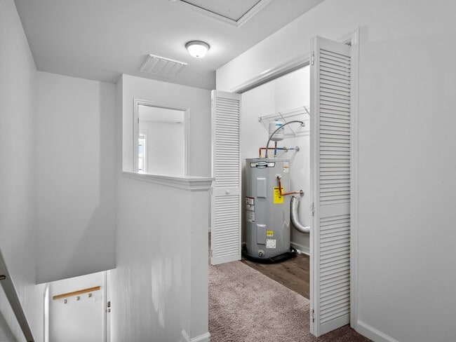 Building Photo - Welcome to Tuscany Villas!