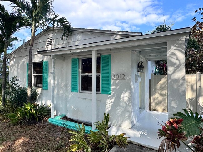 Building Photo - 3012 Glenwood Rd