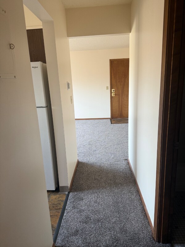 Building Photo - 729 Oakdale Ave