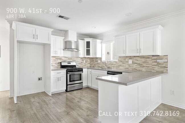 Primary Photo - 900 W. 41st-900