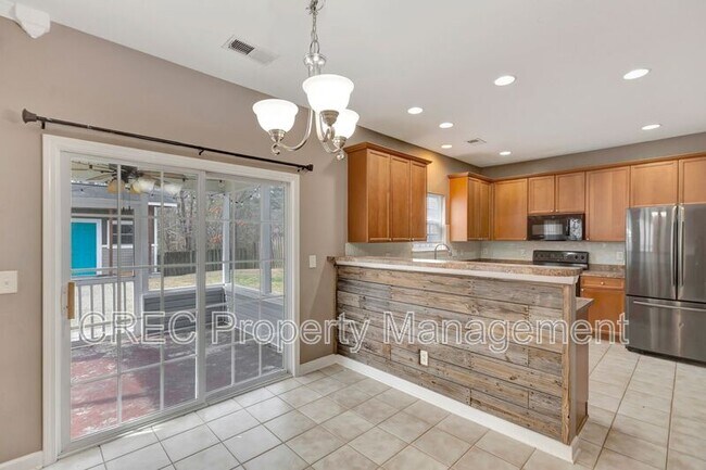 Building Photo - 3050 Argyll Dr