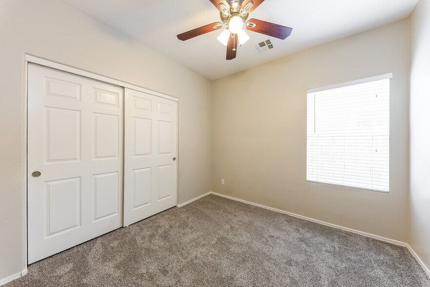 Building Photo - 14881 W Riviera Dr