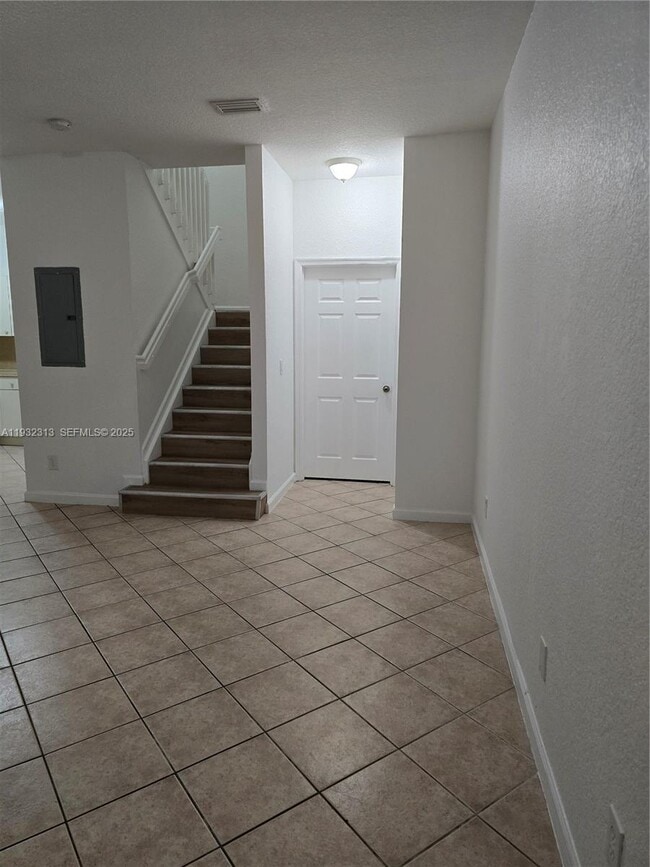 Building Photo - 1304 N Santa Catalina Cir
