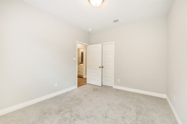 Building Photo - 19827 Bronze Spur Ct