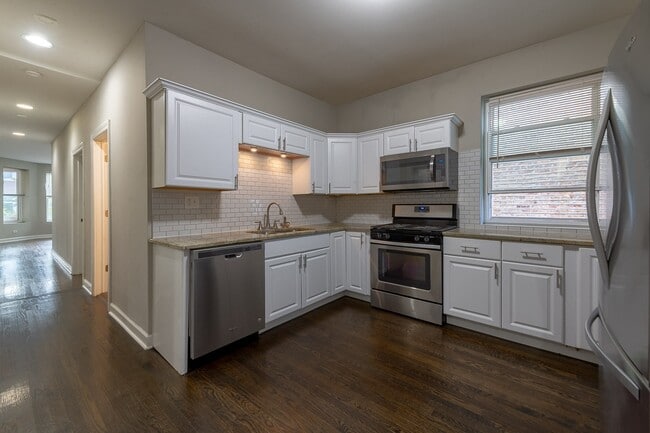 Building Photo - 4934 N Albany Ave