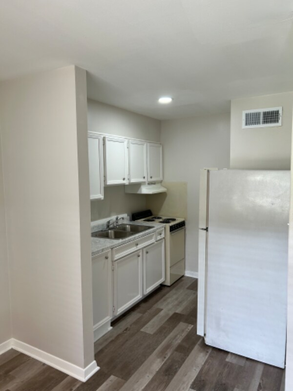 Building Photo - 201 S College Rd