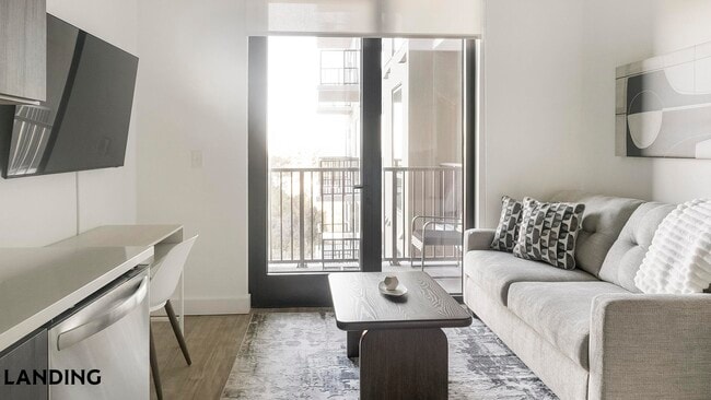 Building Photo - 1007 S Mint St