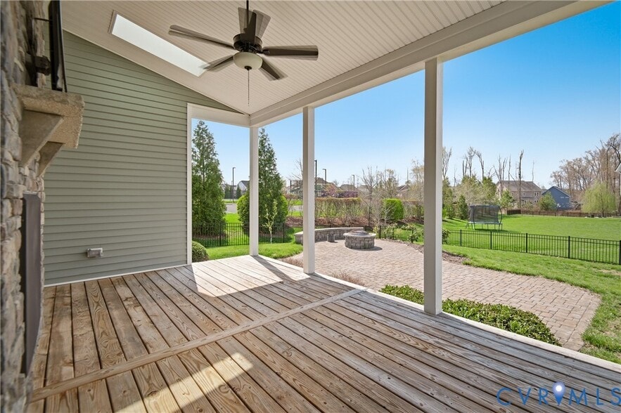 Building Photo - 3718 Graythorne Dr