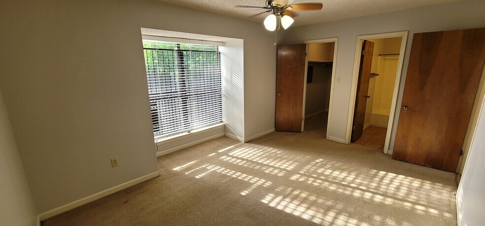 Master Bedroom - 1748 Port Dr